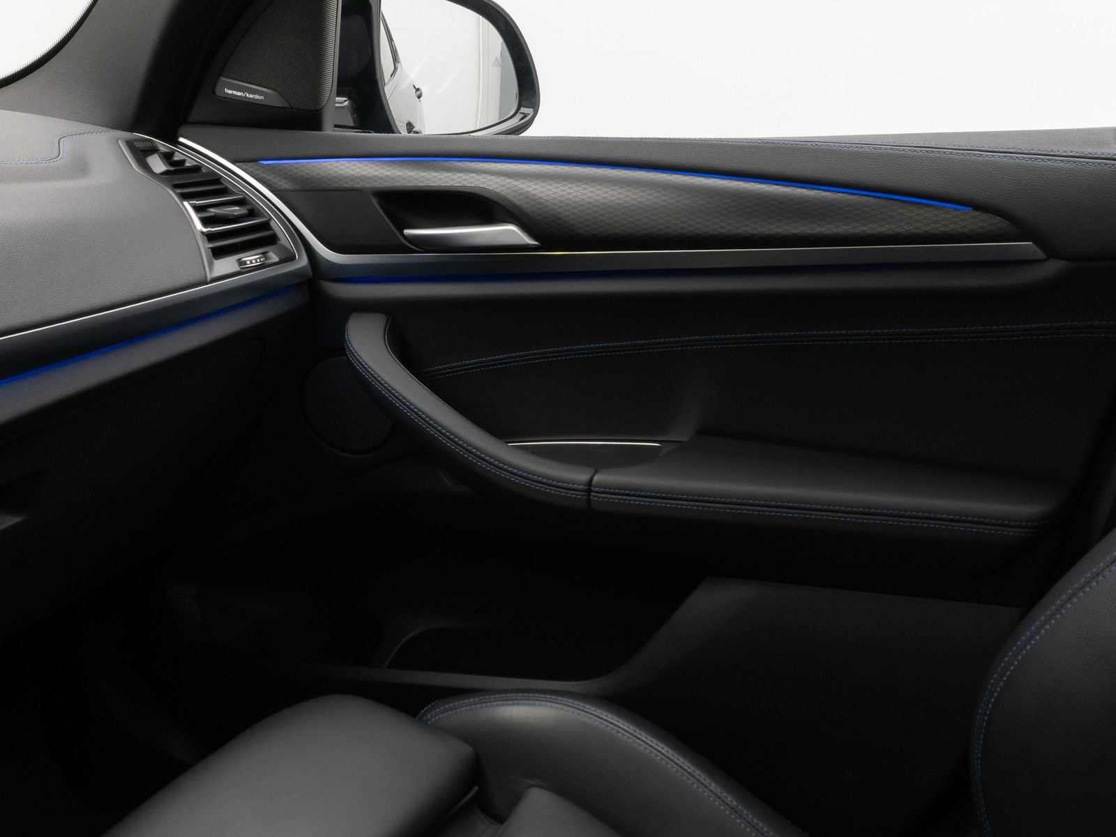 Fahrzeugabbildung BMW X3 M40i Panorama Laser 360°HUD DAB H/K Komfort