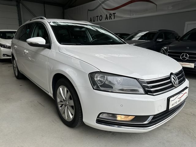 Volkswagen Passat Comfortline BlueM. Navi SHZ Scheckheftgep