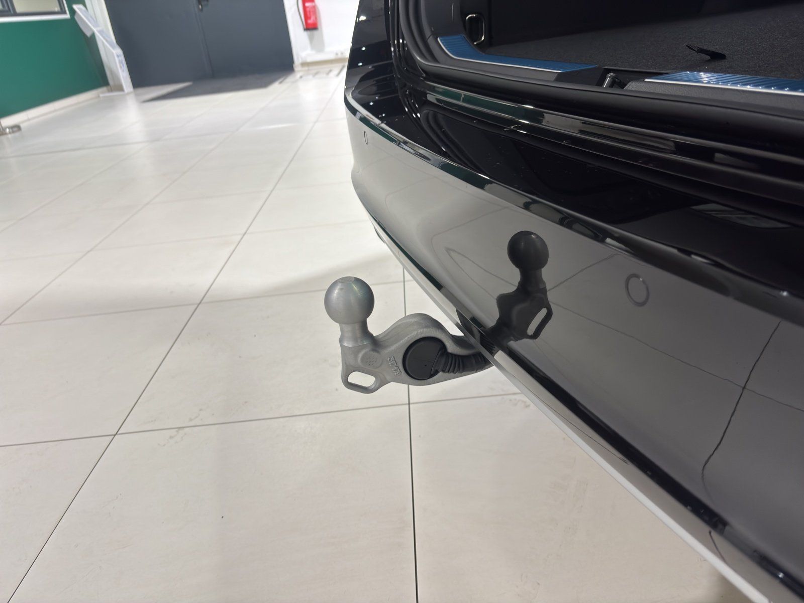 Fahrzeugabbildung SKODA Superb Combi L&K 2,0 TDI 142 kW DSG 4x4 Voll