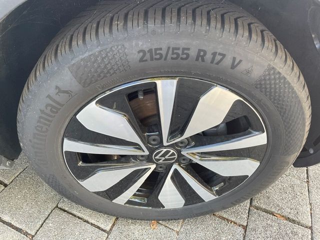T-Roc 1.0 TSI Navi LED ACC Allwetterreifen Apple