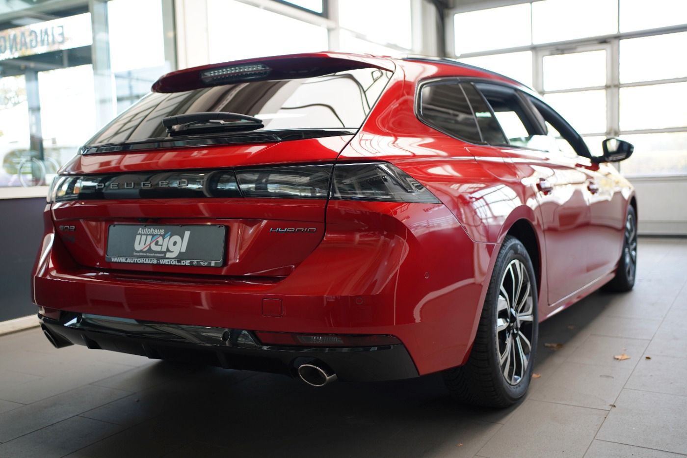 Fahrzeugabbildung Peugeot 508 SW Plug In Hybrid 225 e-EAT8 Automatik DAB