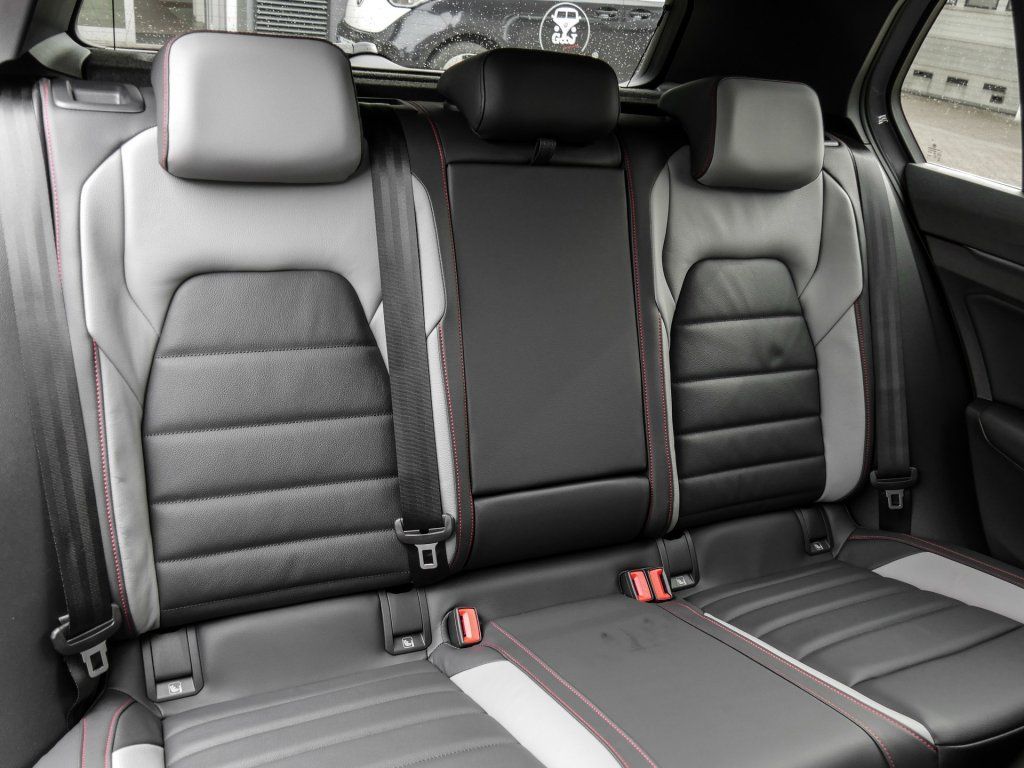 Fahrzeugabbildung Volkswagen Golf GTI Clubsport 2.0 TSI Kamera SHZ AppConnect