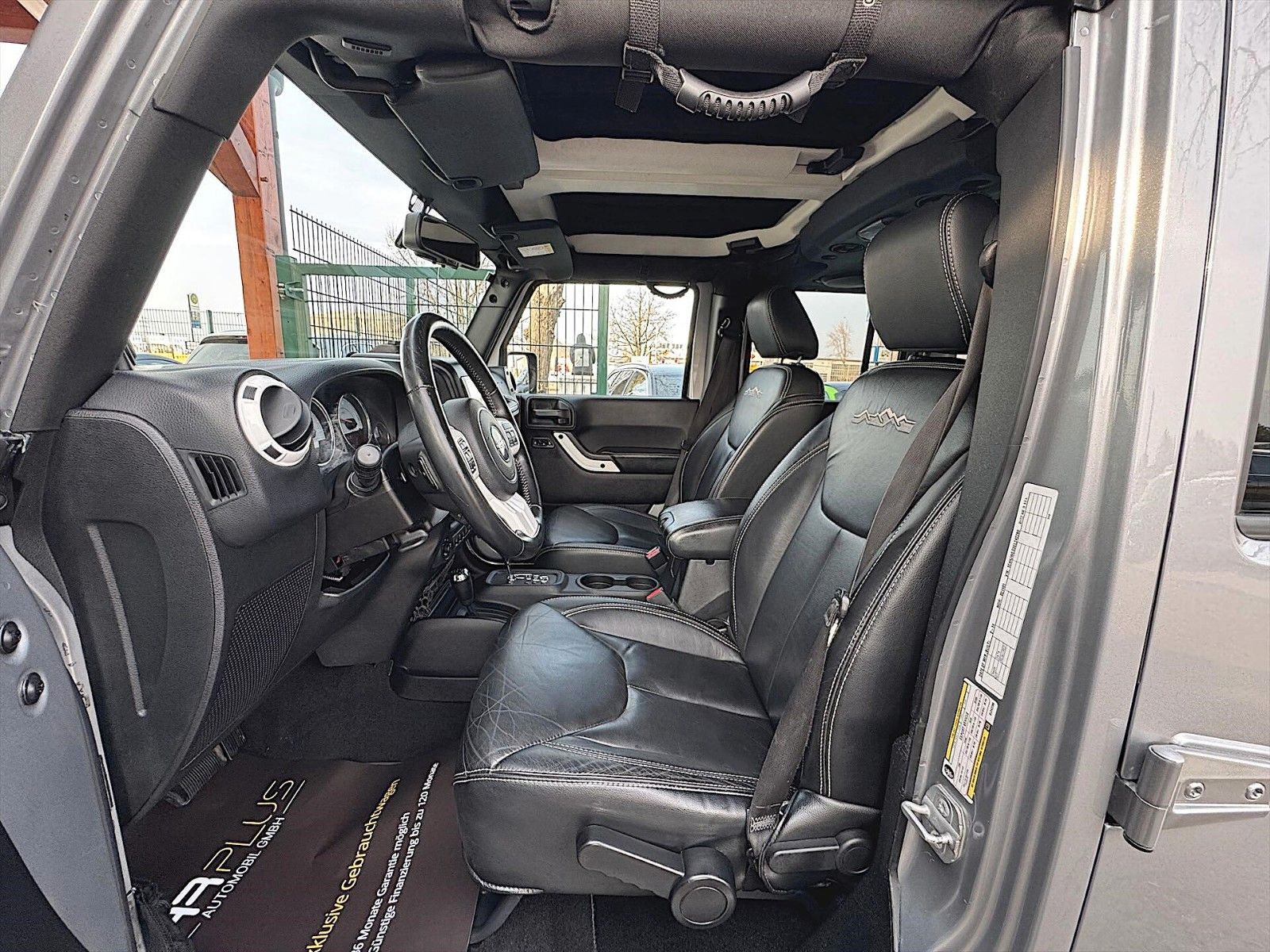 Fahrzeugabbildung Jeep Wrangler 3.6 V6 4x4 Unlimited Polar *LED*Hardtop