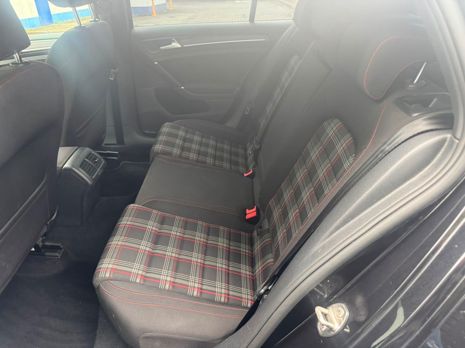 Fahrzeugabbildung Volkswagen Golf VII Lim. GTI BMT/Start-Stopp