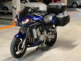 Yamaha FZS 1000 Fazer (RN06) - YAMAHA FZS 1000 FAZER