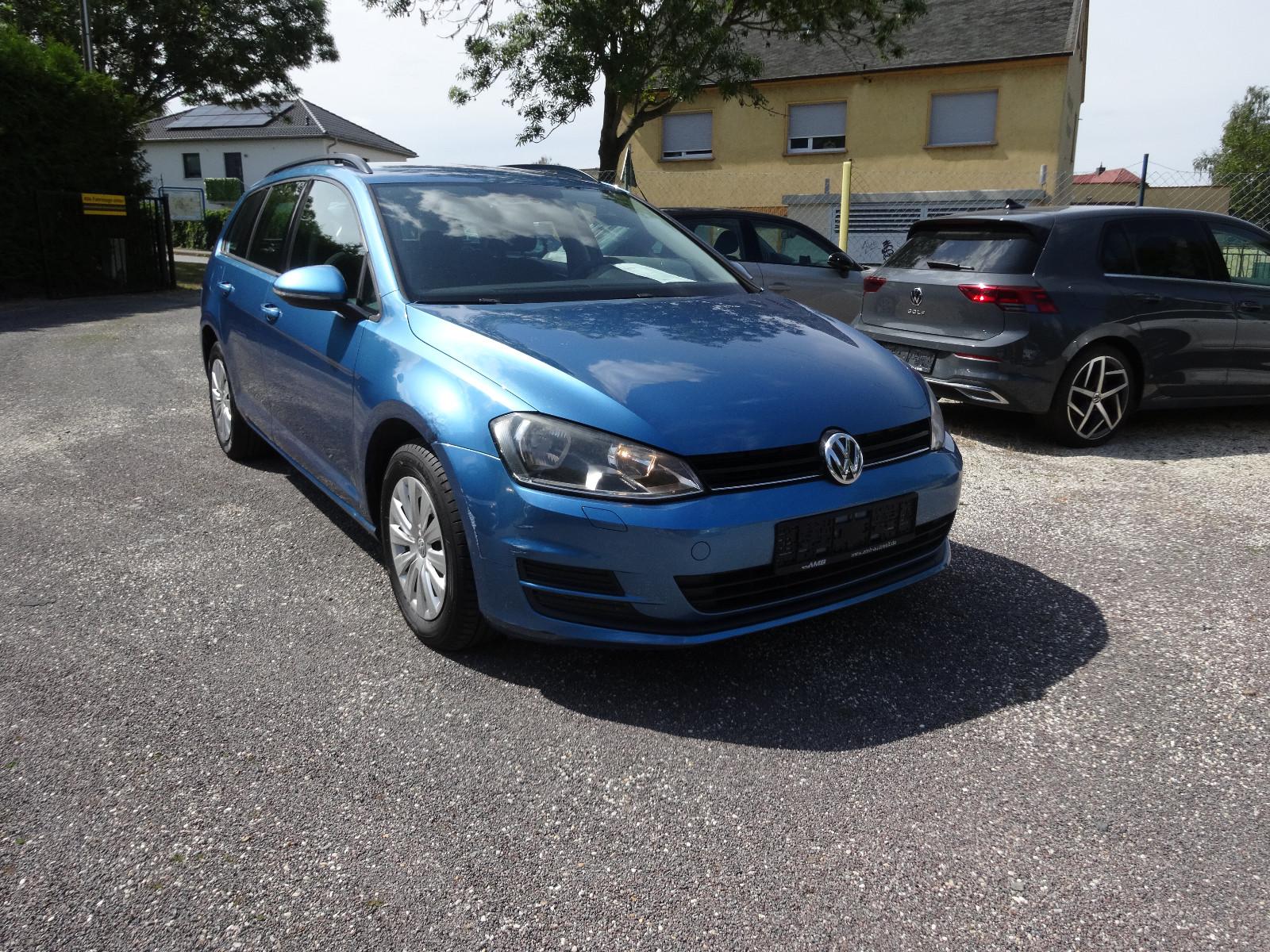 Volkswagen Golf VII Var.Trendl. Navi,Blueth.Klima,SHZ,App C