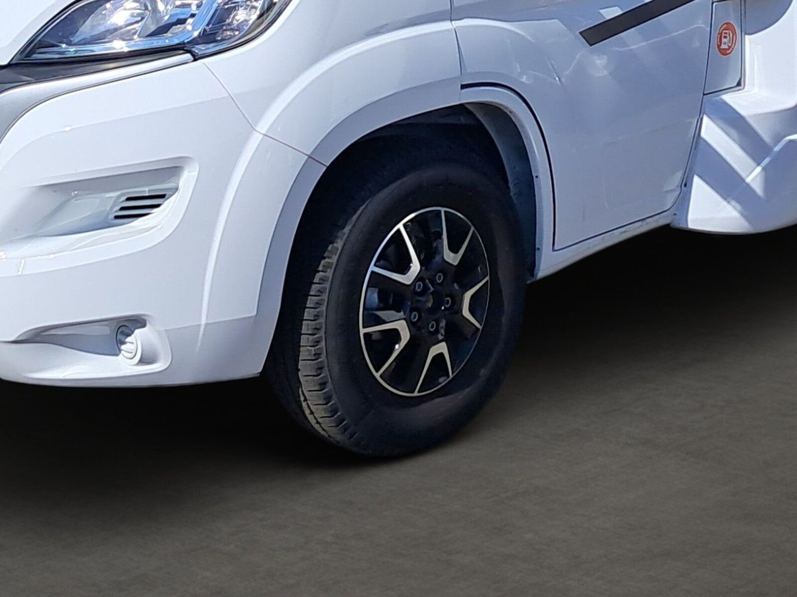 Fahrzeugabbildung Eura Mobil Activa One 690 HB Sat/TV Markise Navi Radträger