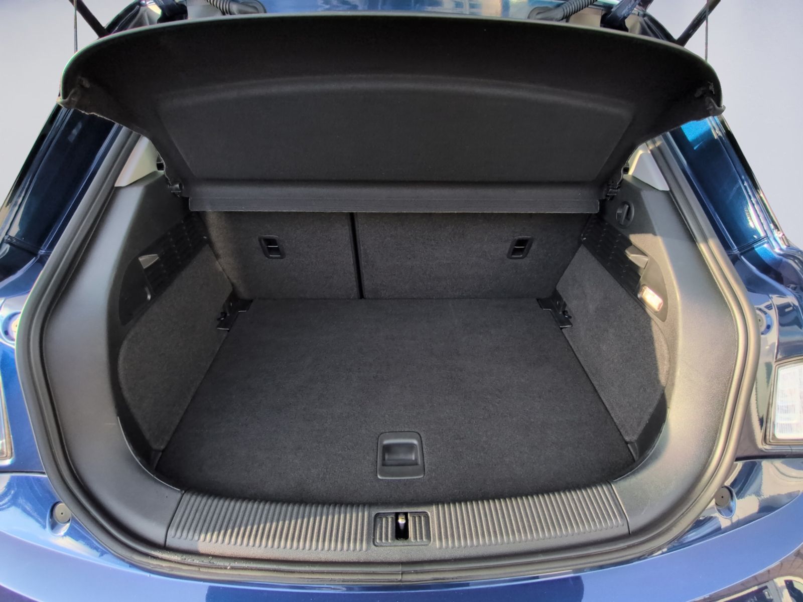 A1 1.0 TFSI ultra Sport SHZ+PDC+AMI