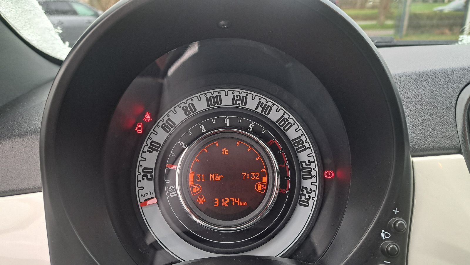 Fahrzeugabbildung Fiat 500 Dolcevita Hybrid