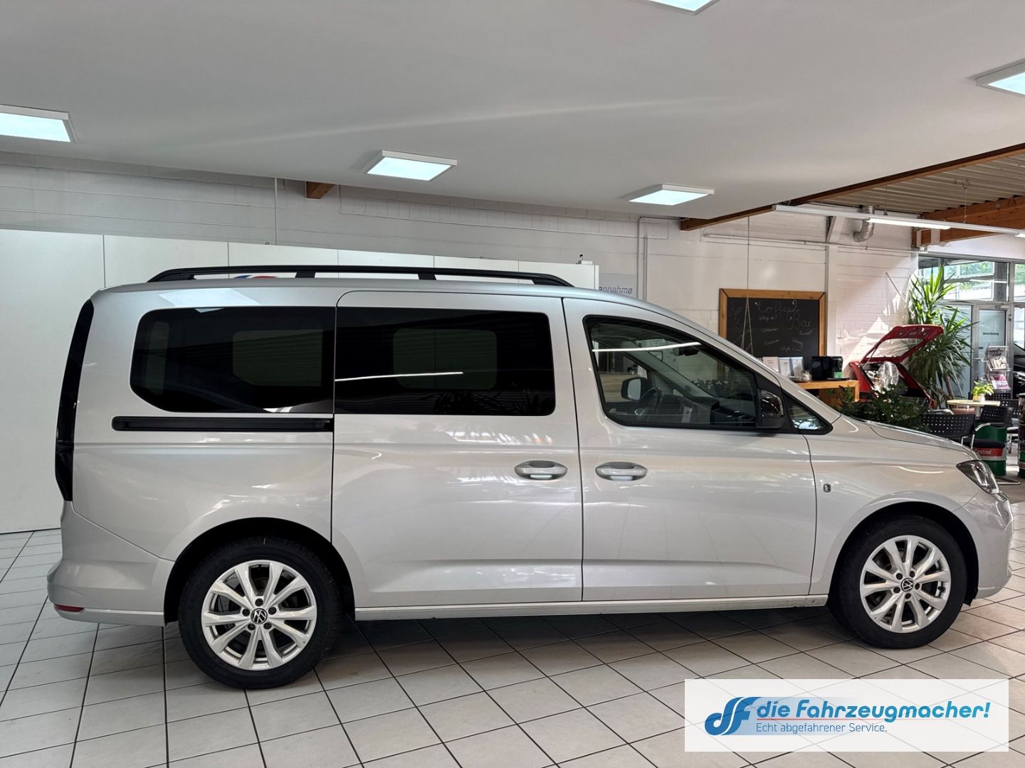 Fahrzeugabbildung Volkswagen Caddy Life Maxi 2.0 TDI EU6d AHK  *EXPORT