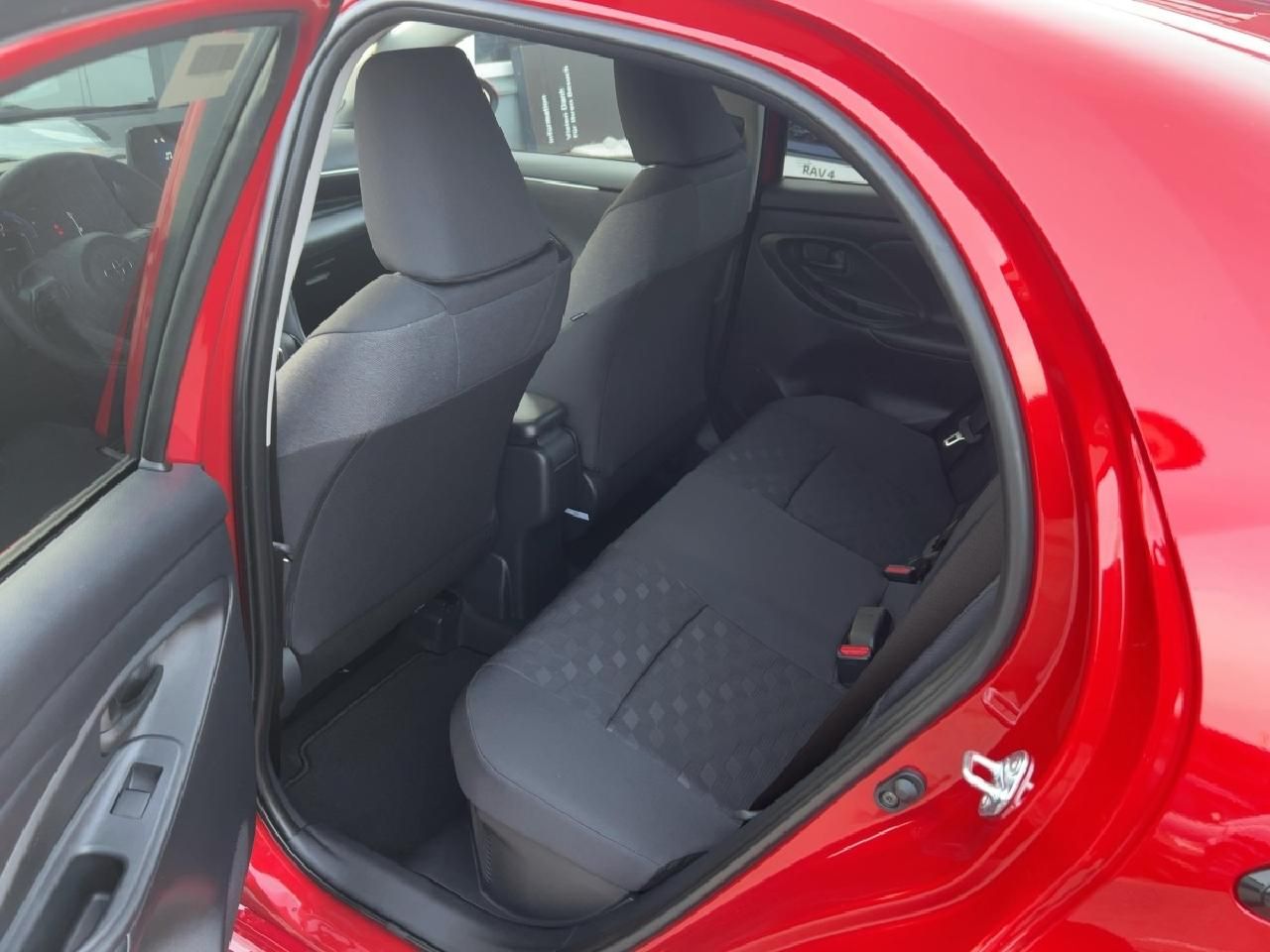 Fahrzeugabbildung Toyota Yaris Hybrid 1,5 Teamplayer *Safety+Comfortpaket