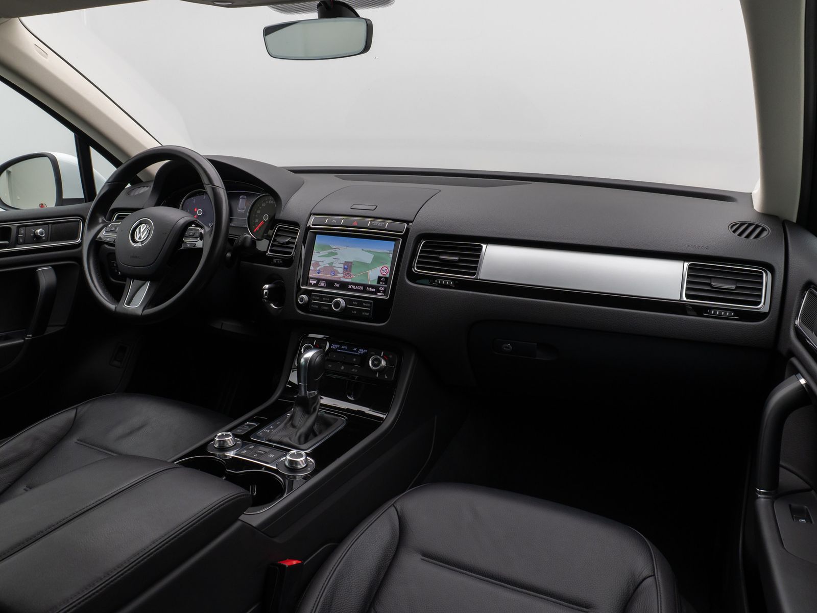Fahrzeugabbildung Volkswagen Touareg V6 3.0 TDI Terrain Tech 4Motion PDC AHK