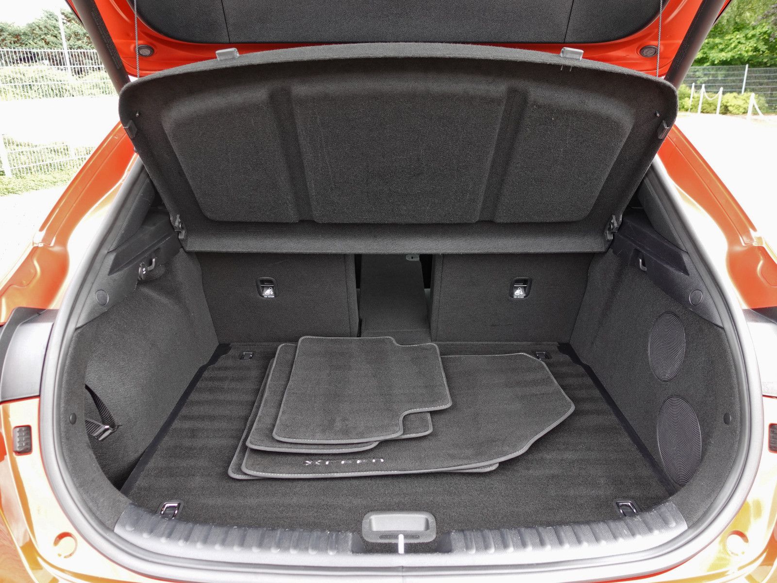 Fahrzeugabbildung Kia XCeed 1.6 T-GDI DCT Platinum Edition JBL Pano...