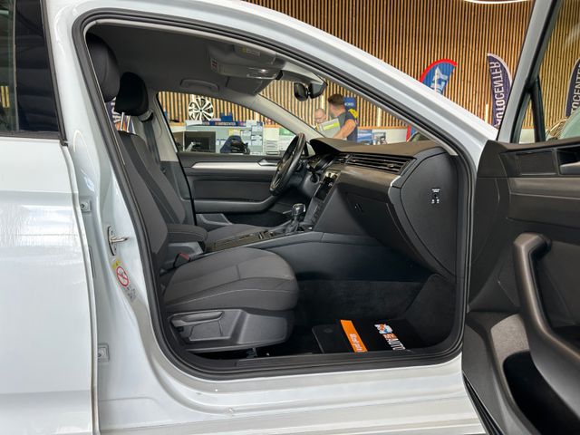 MYAUTOCENTER – Gebraucht- und Jahreswagen mit Werkstattservice in Pfaffenhofen Volkswagen Passat *LED*NAVI*ACC*KEY-LESS*1.HAND*19%MWST*