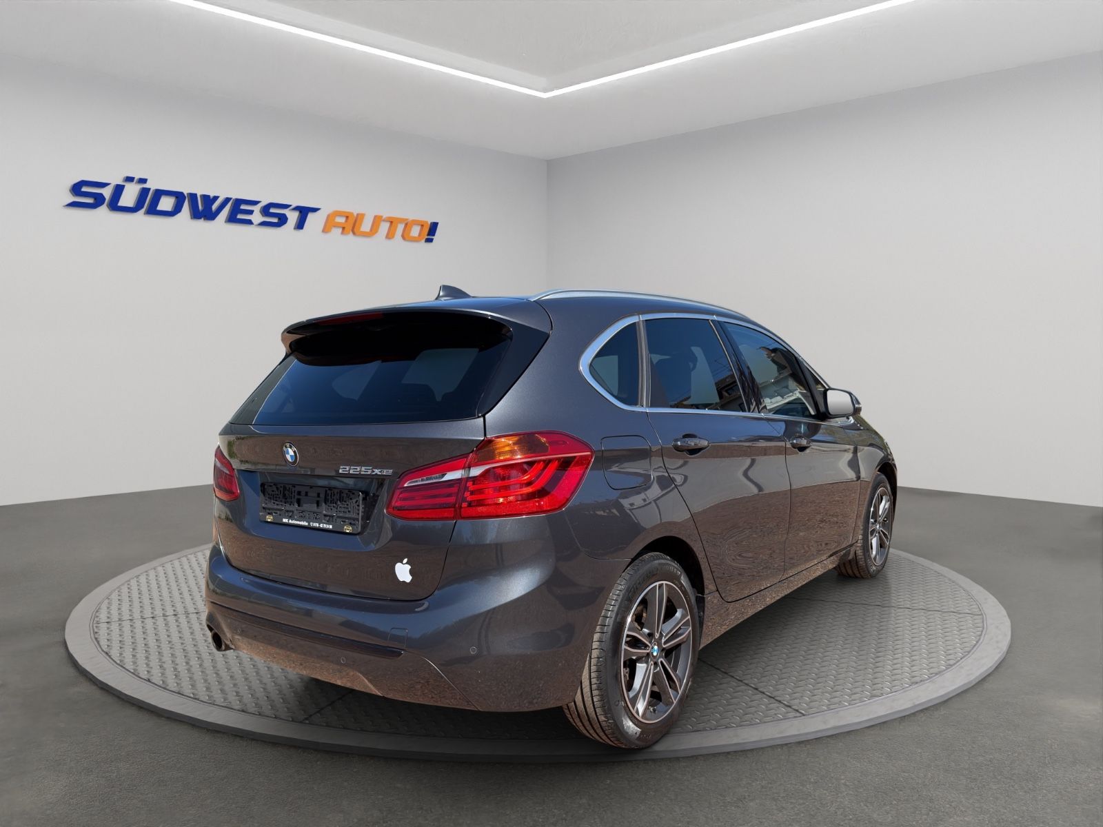 BMW 225 Active Tourer M Sport NAVI LED LEDER imagem 3