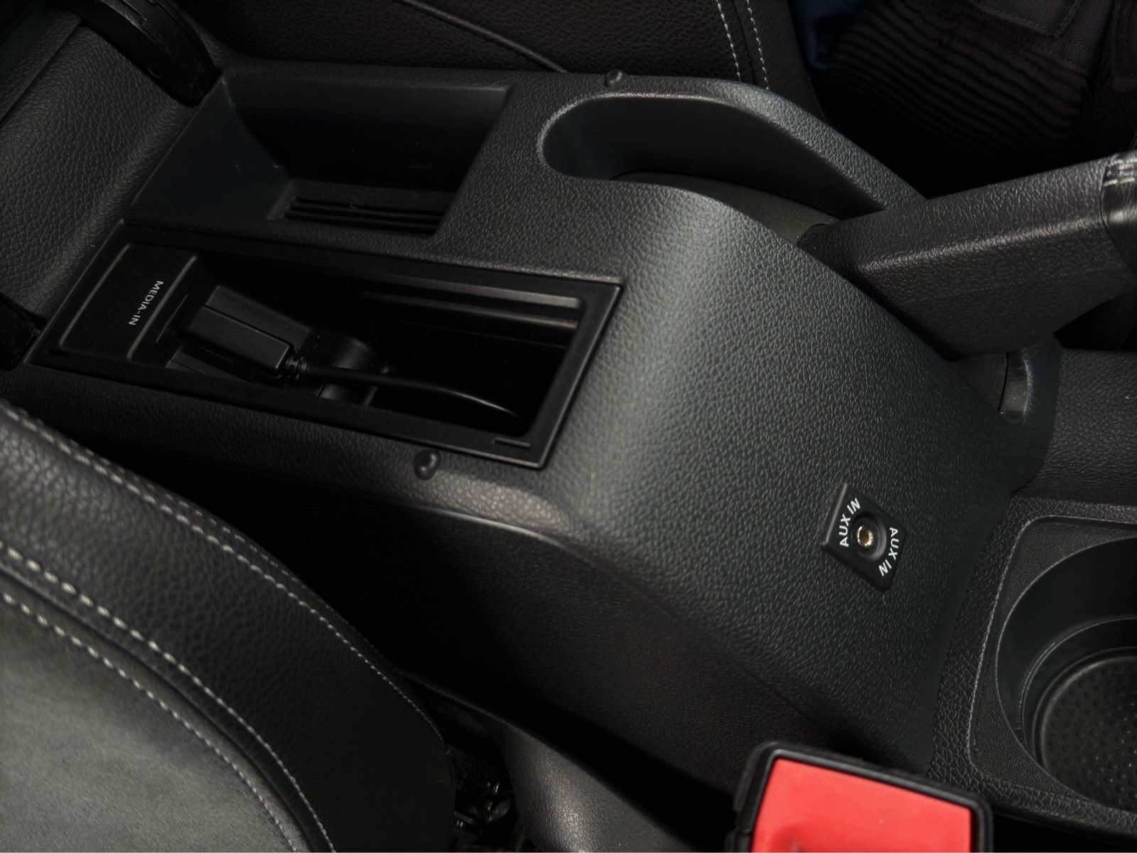 Fahrzeugabbildung Volkswagen Scirocco *Remus*Dynaudio*Alcantara*Sport*Bi-Xen