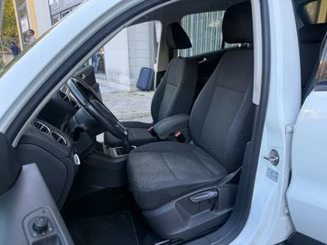 Volkswagen Tiguan - 5