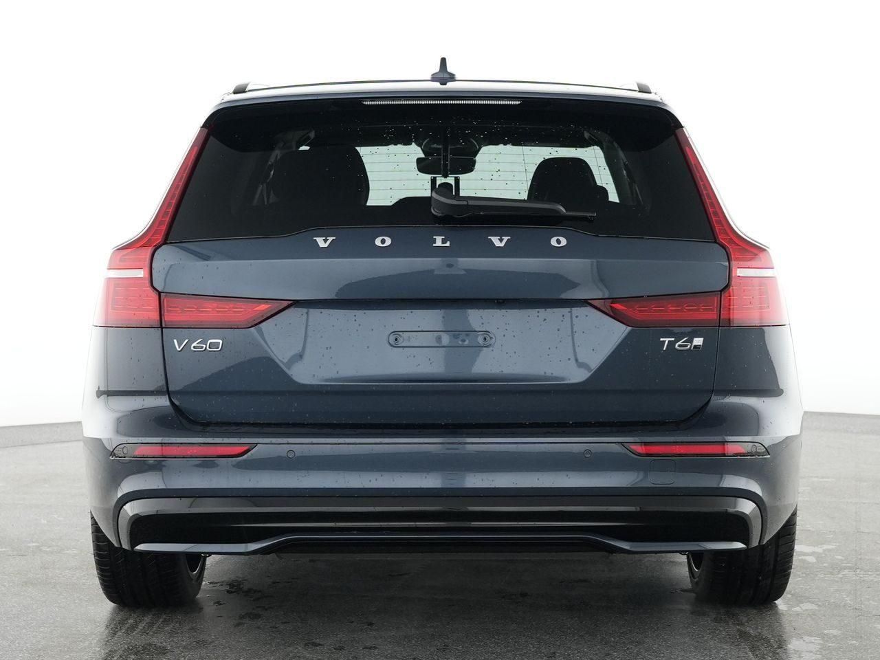 Fahrzeugabbildung Volvo V60 Kombi Plus Dark Recharge Plug-In Hybrid AWD