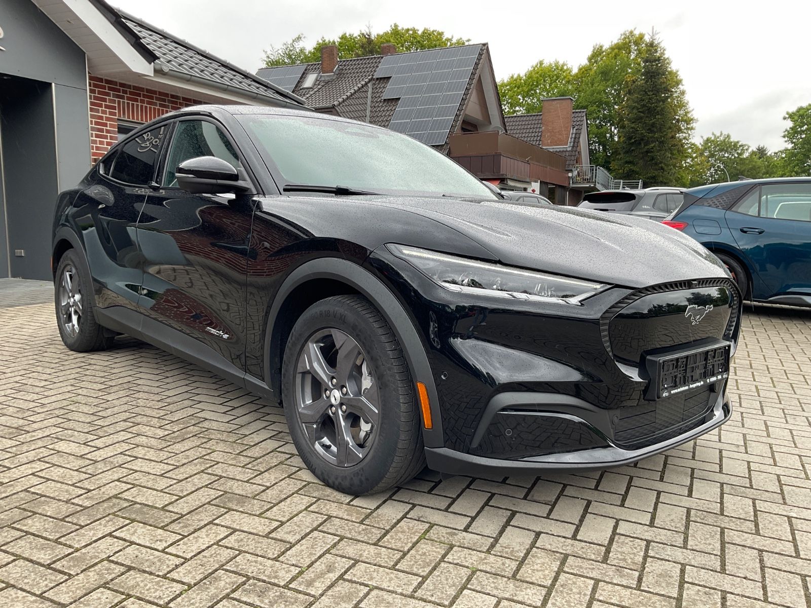 Fahrzeugabbildung Ford Mustang Mach-E Standard Range,198kW,RWD,Keyless,