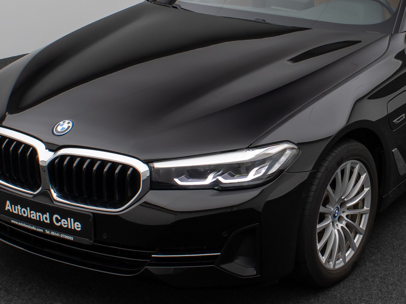 Fahrzeugabbildung BMW 530e  xD Panorama 360°Lenkrhz DAB HiFi AHK Sport