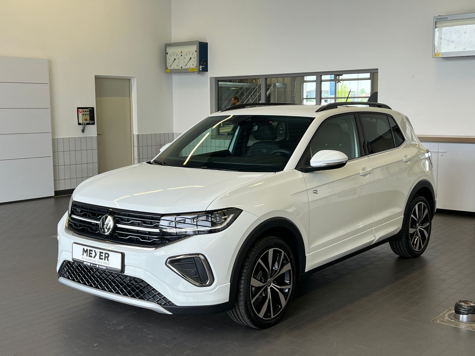Fahrzeugabbildung Volkswagen T-Cross R-Line 1.5 TSI DSG *AHK, IQ.LIGHT, ACC,