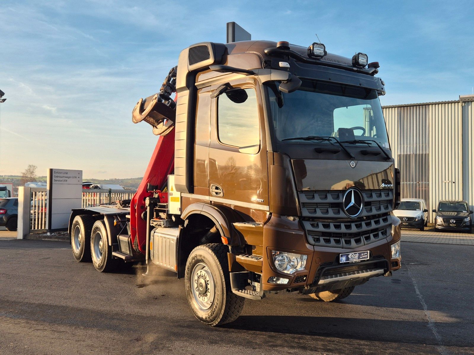 Fahrzeugabbildung Mercedes-Benz Arocs 3351 LS 6x6 Palfinger S260Z96 Y Crane