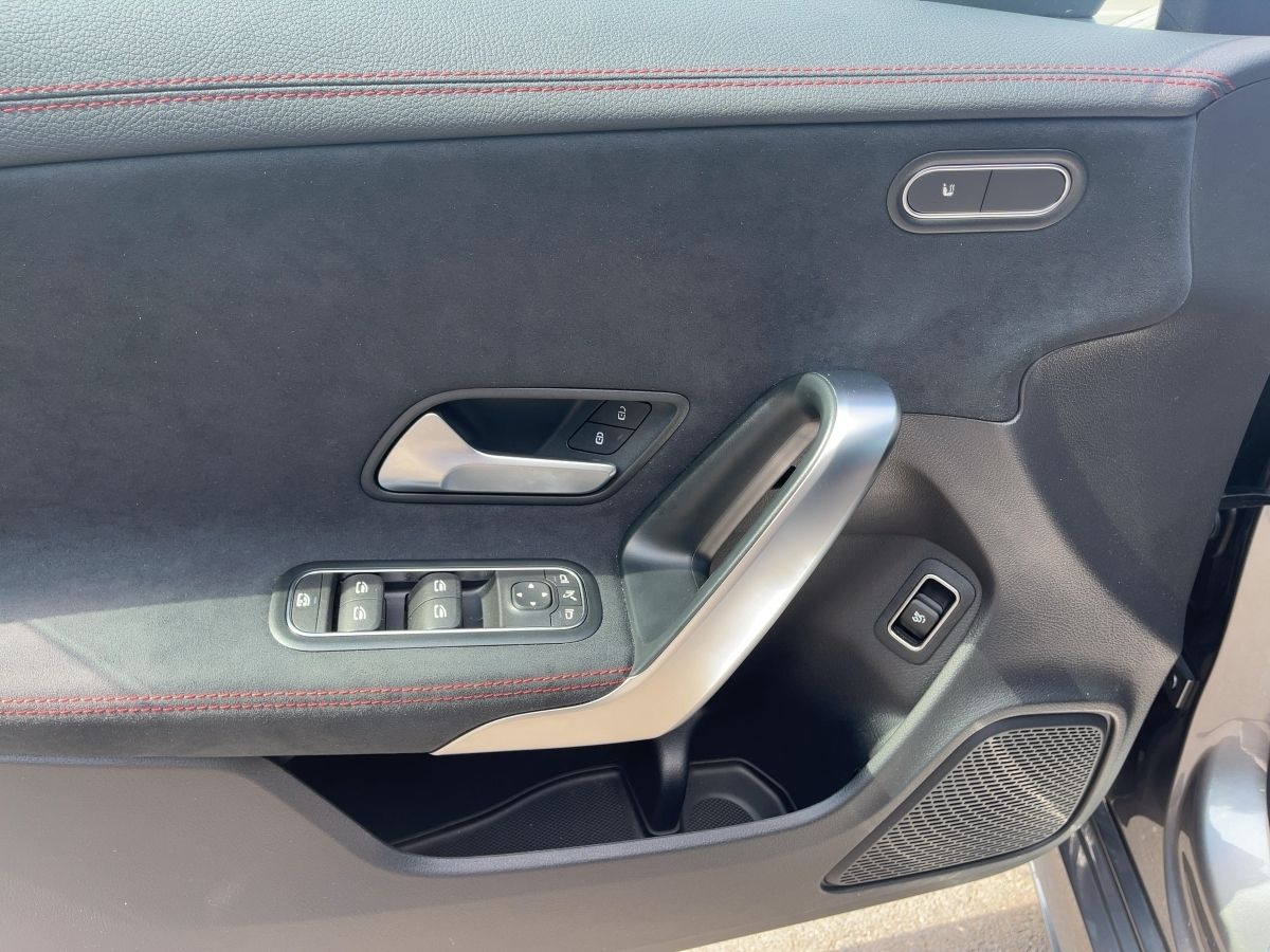 Fahrzeugabbildung Mercedes-Benz CLA 200 Coupe AMG/Night/360°/LED/AHK