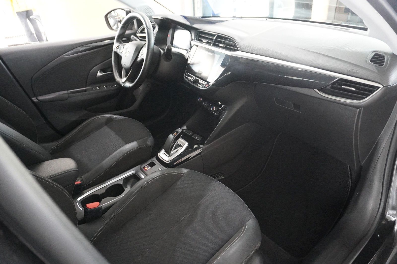 Fahrzeugabbildung Opel Corsa-e F ELEGANCE 3-PHASIG NAVI/LED/KAMERA/DAB+