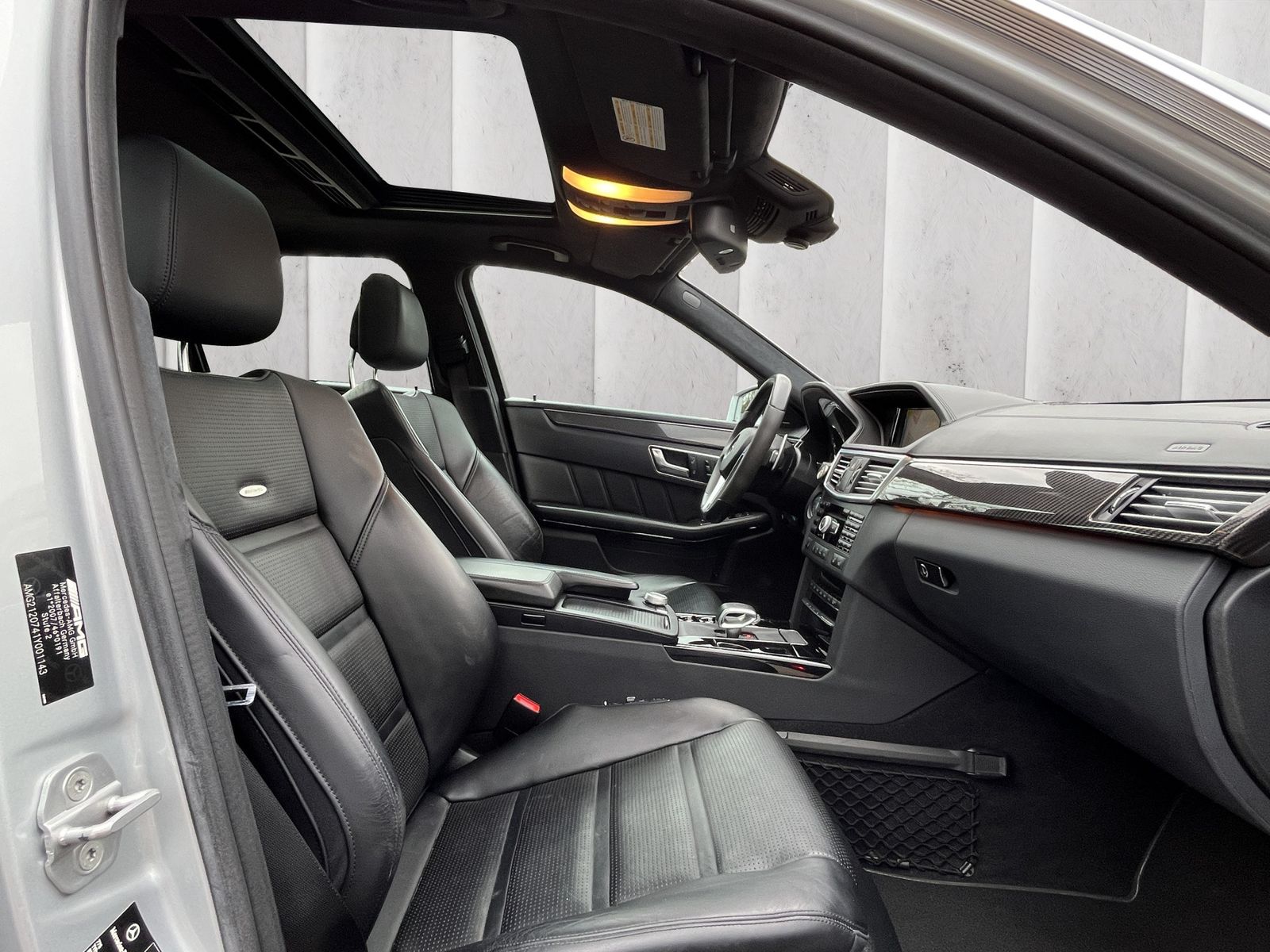 Fahrzeugabbildung Mercedes-Benz E 63 AMG*Perf*Harman*Keramik*Keyless*
