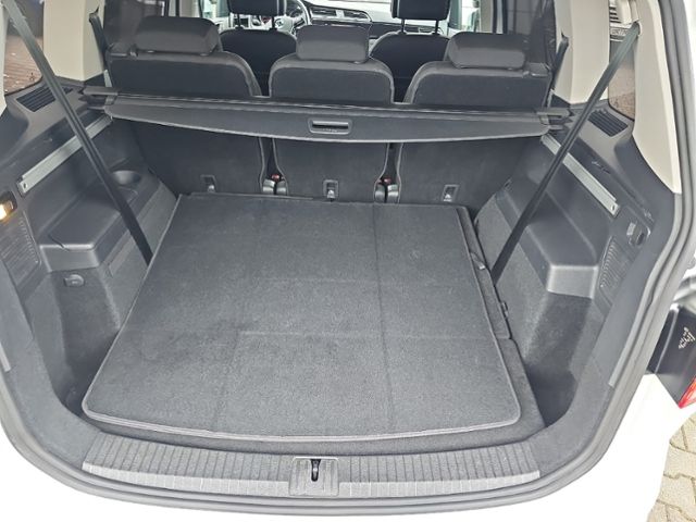 Fahrzeugabbildung Volkswagen Touran 1.5 TSI HIGHLINE 7-SITZER LED SHZ KLIMATR
