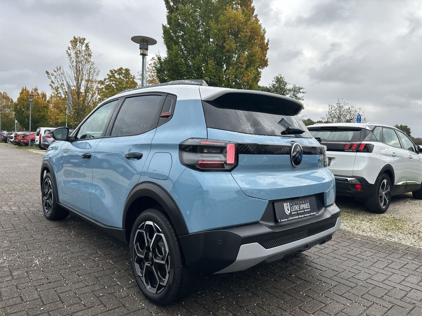 Fahrzeugabbildung Citroën C3 MAX Elektro 113 Navi CarPlay SHZ Temp.