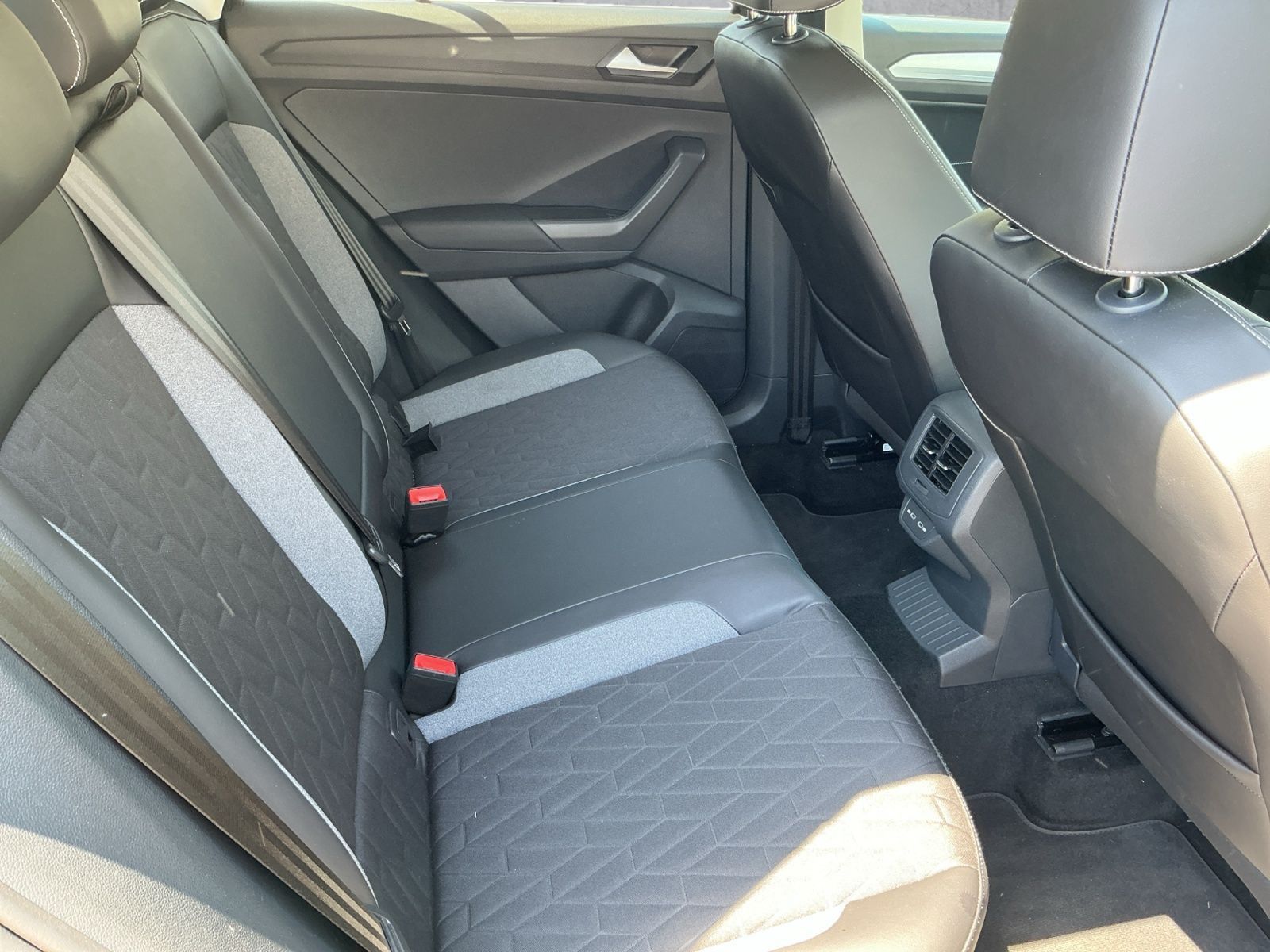 Volkswagen T-Roc - Bild 16