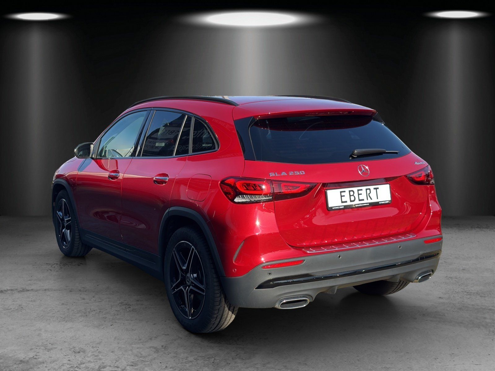 Fahrzeugabbildung Mercedes-Benz GLA 250 4M AMG Memo DISTRO KeyGo AHK Business AR