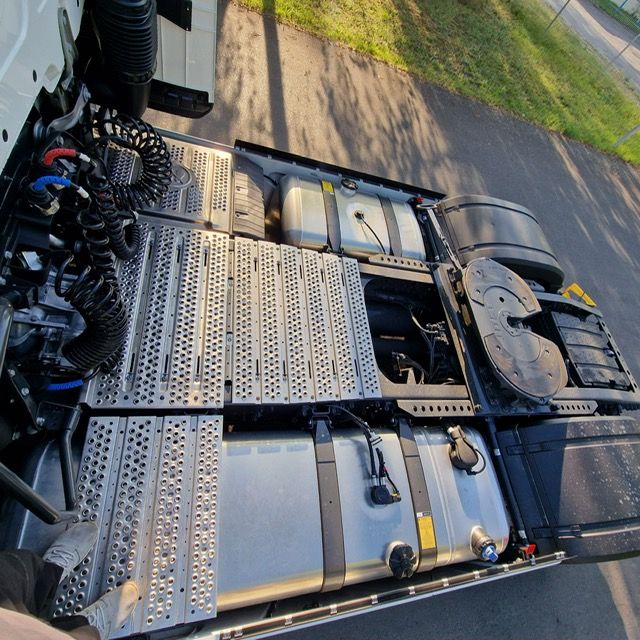 Fahrzeugabbildung Mercedes-Benz Actros 1848 LS Standklima+Retarder+SZM+L-FHS PC