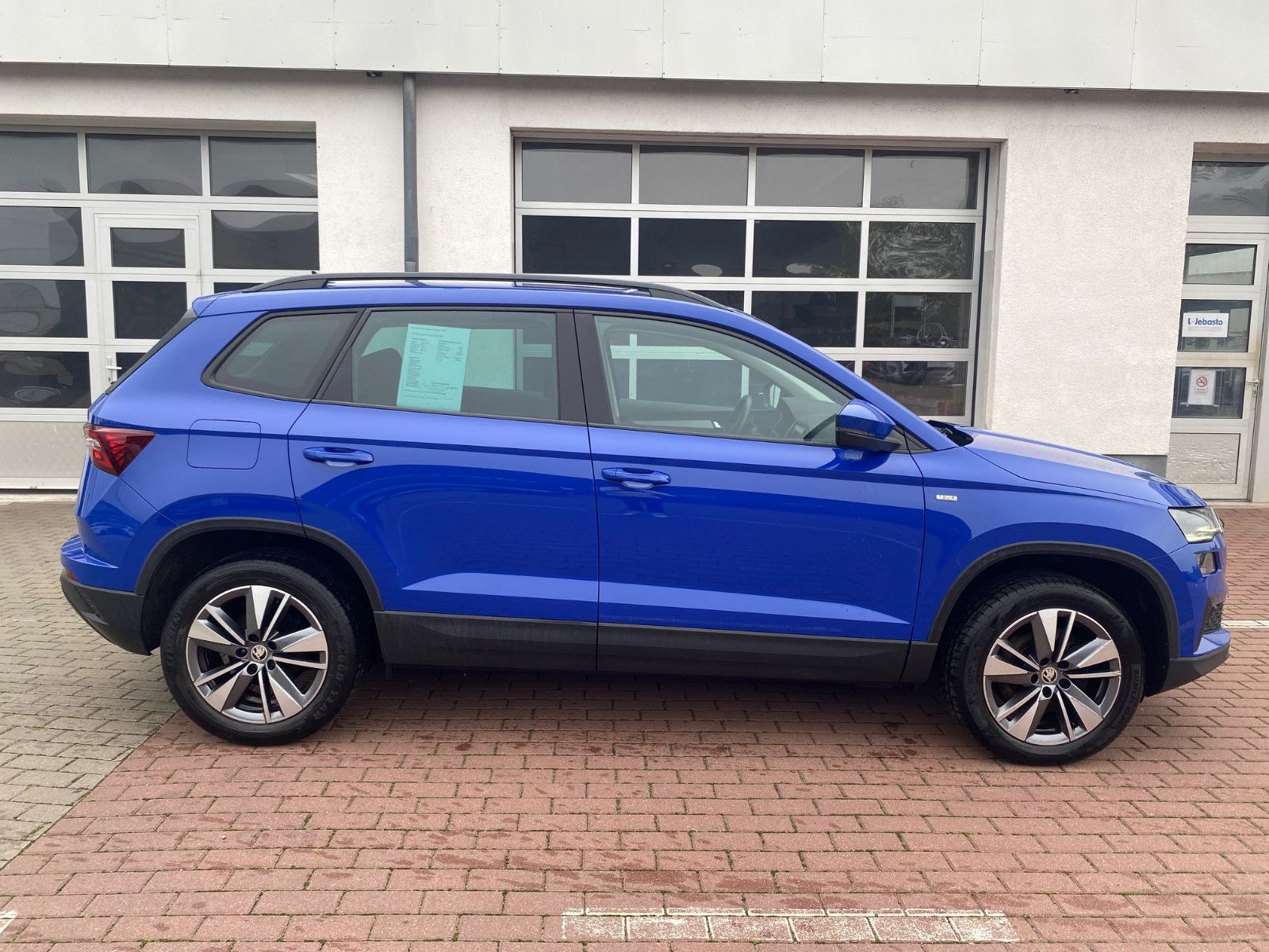 Fahrzeugabbildung SKODA Karoq Tour 2,0 TDI DSG *Navi*AHK*
