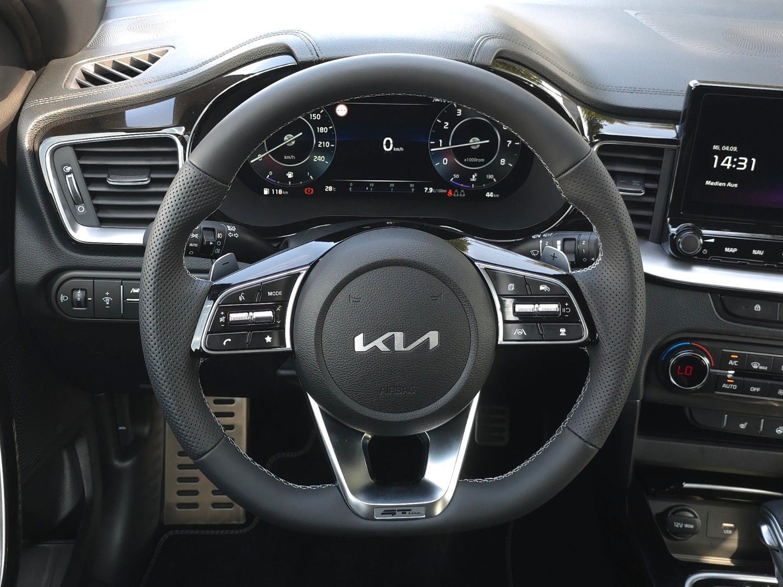Fahrzeugabbildung Kia CEED_SW 1.5T DCT7 GTL TEC LEDER GD 18Z