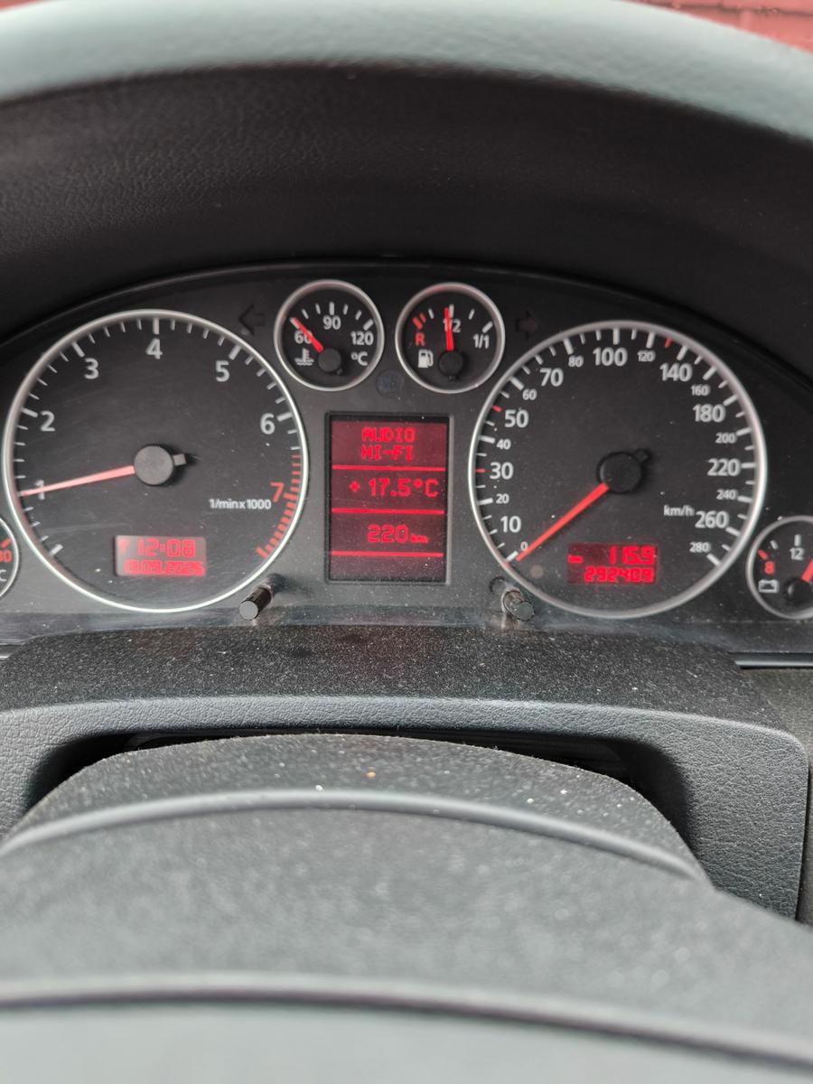 Audi A6 ALLROAD 2004 — салон