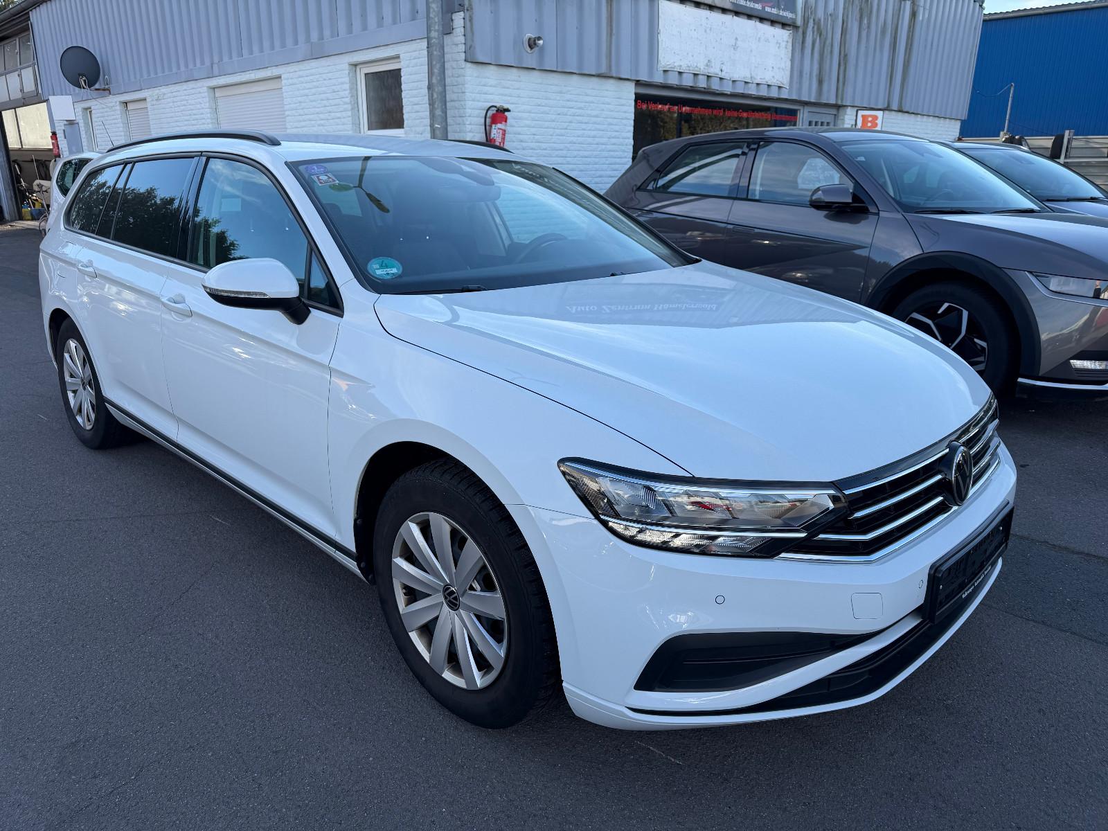 Volkswagen Passat Variant 1.5 TSI ACT *NAVI*LED*AHK*ACC*