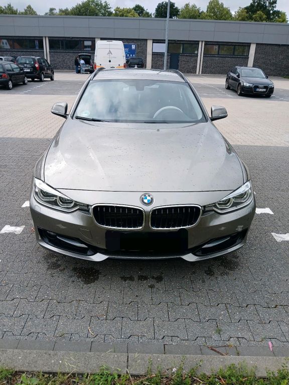 Image of BMW 320