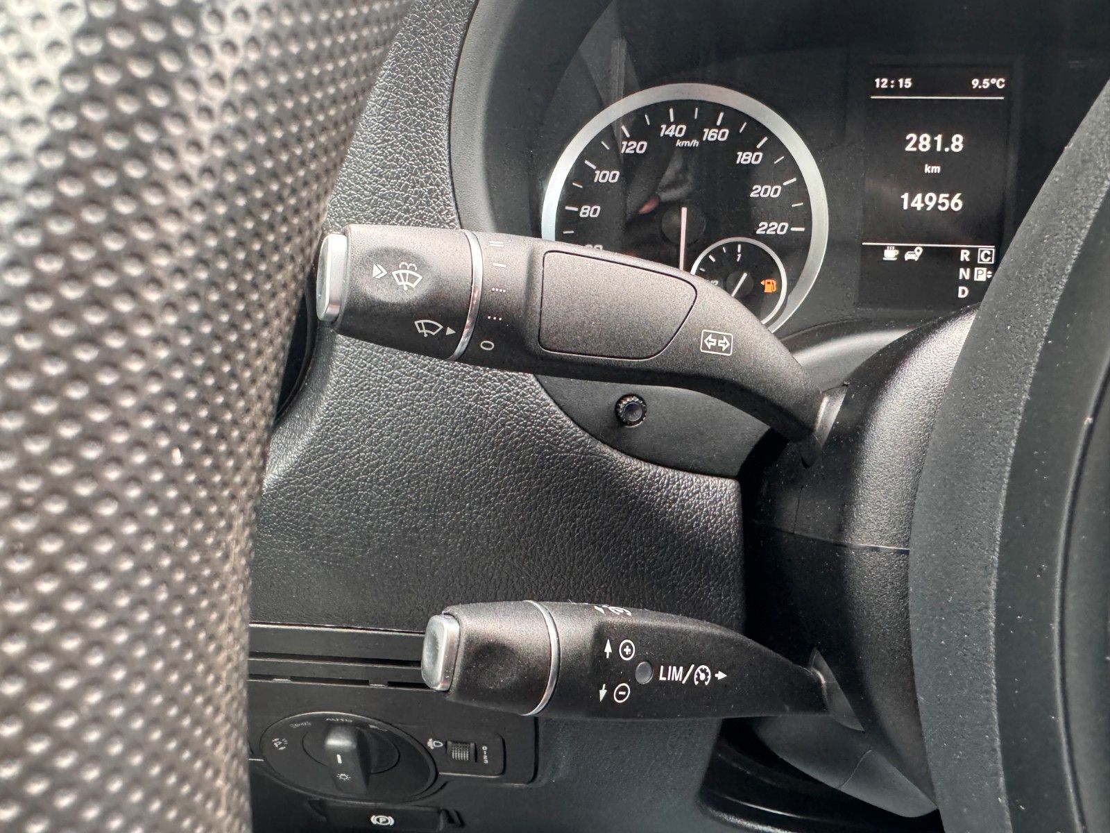 Fahrzeugabbildung Mercedes-Benz Vito 114 CDI 9G Kompakt BOTT REGAL Kamera Klima