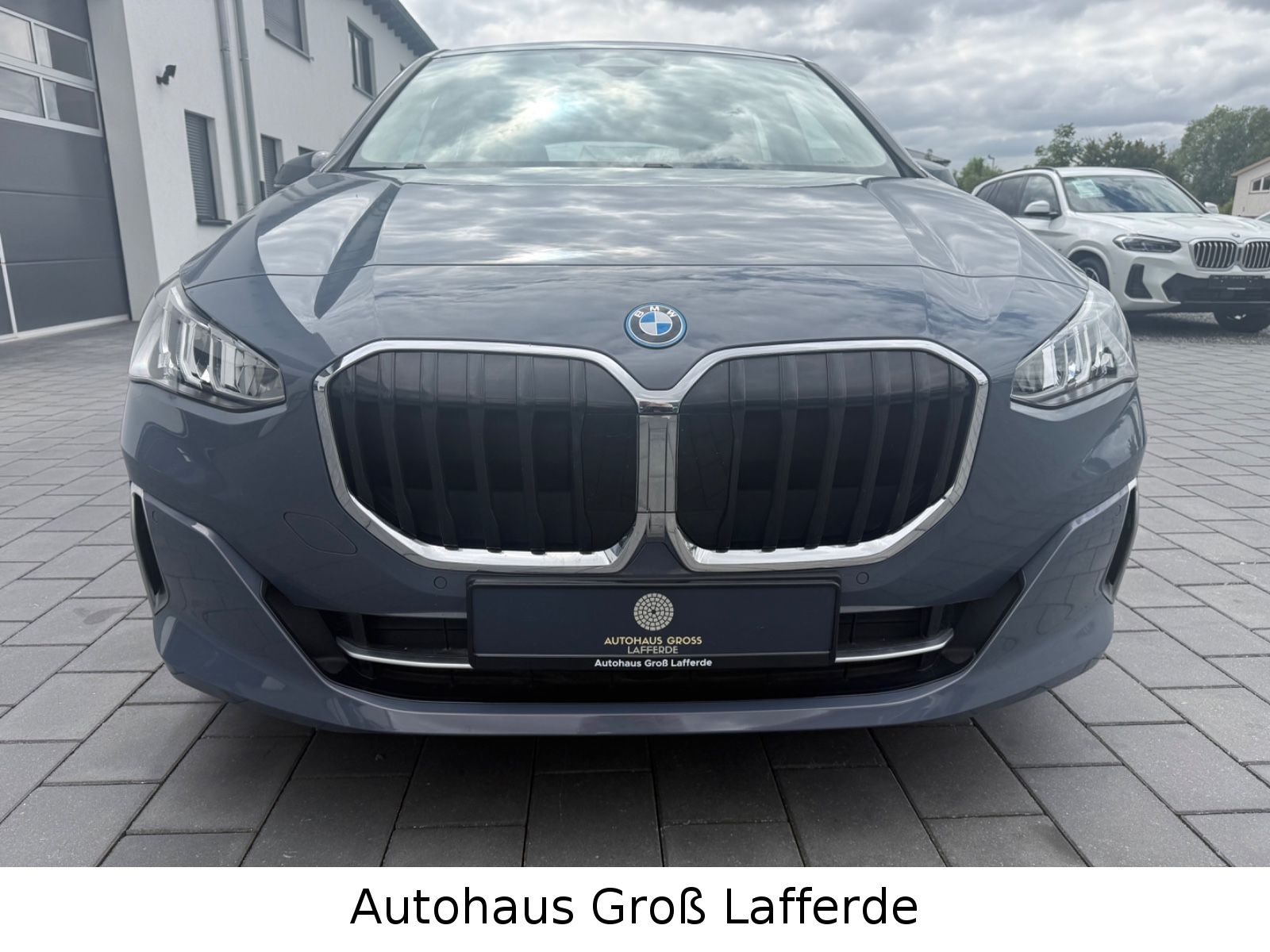 BMW 230 2 Active Tourer 230 e xDrive Luxury Line imagem 2