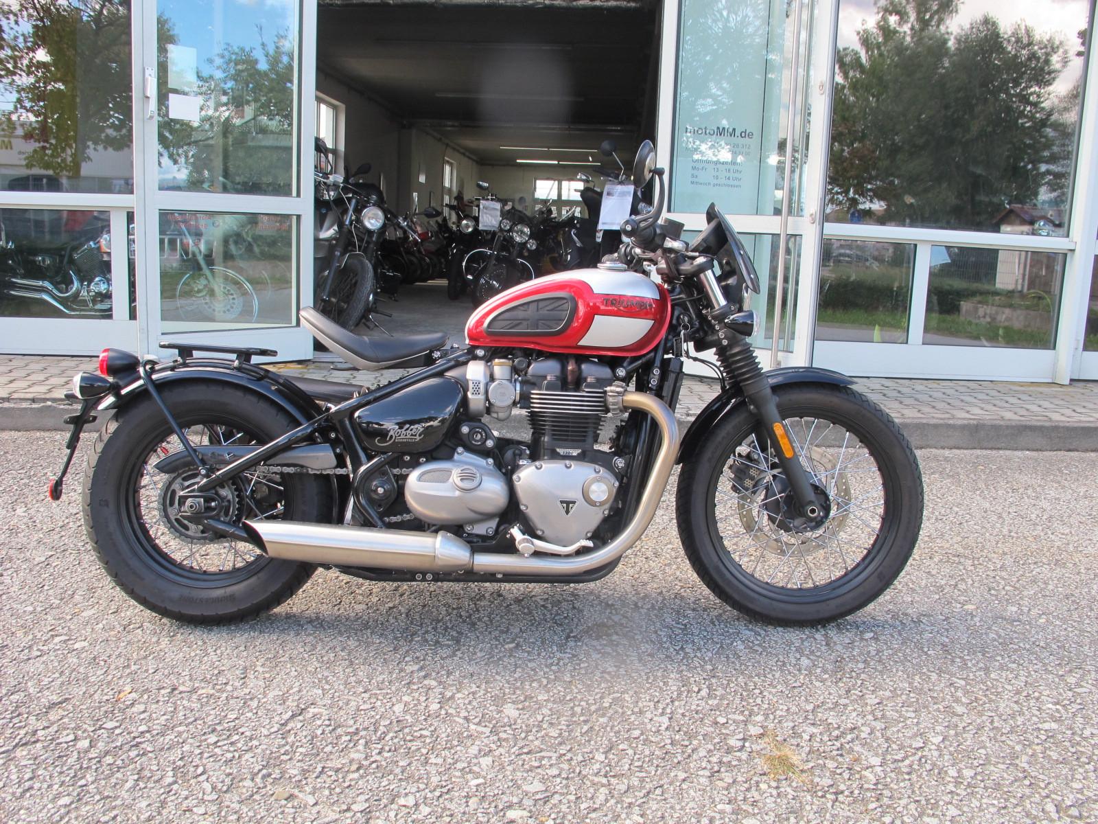 Triumph Bonneville Bobber 1200  ** Top **