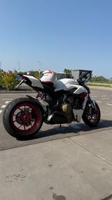 Ducati Streetfighter V4 Sonderstück - STREETFIGHTER