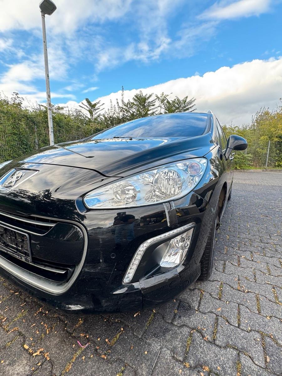 Peugeot 308 2011 — photo 10