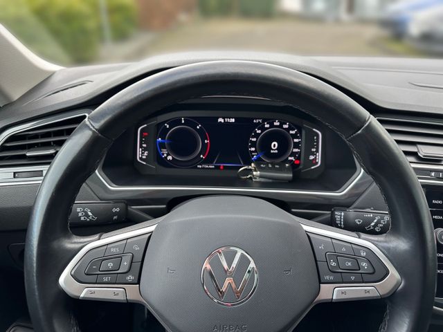 Tiguan Allspace 2.0 TDI LIFE MATRIX+PANO+ACC+APP