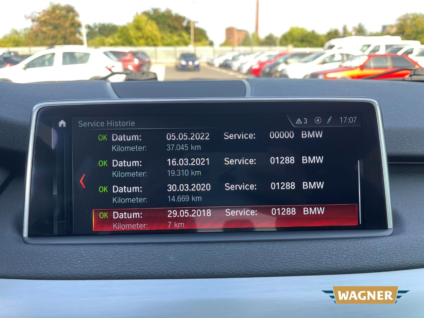 Fahrzeugabbildung BMW X5 xDrive 30 d M-Sport Standheizung Keyless