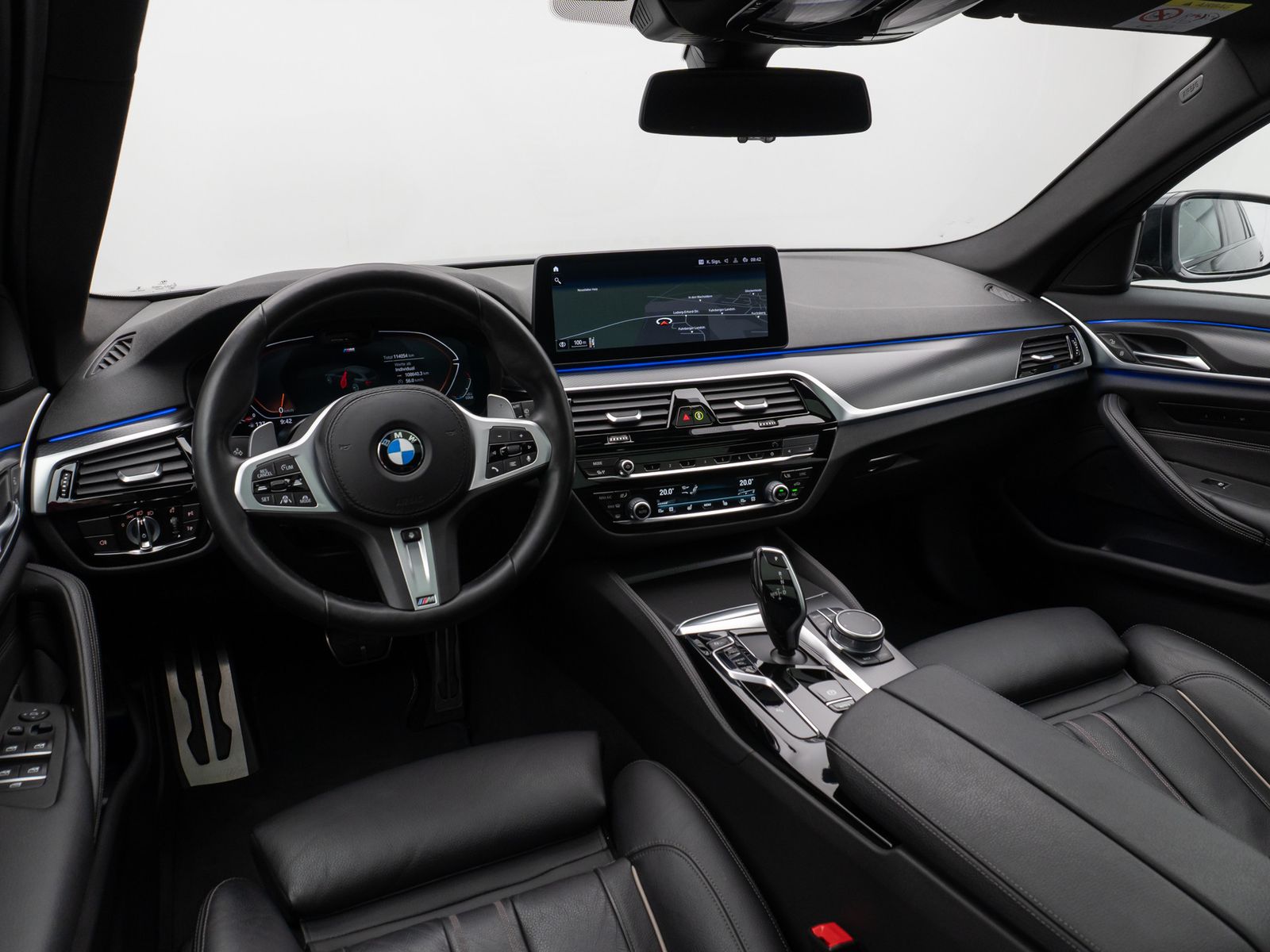 Fahrzeugabbildung BMW 530d  M Sport Panorama Kamera Laser HUD DAB HiFi