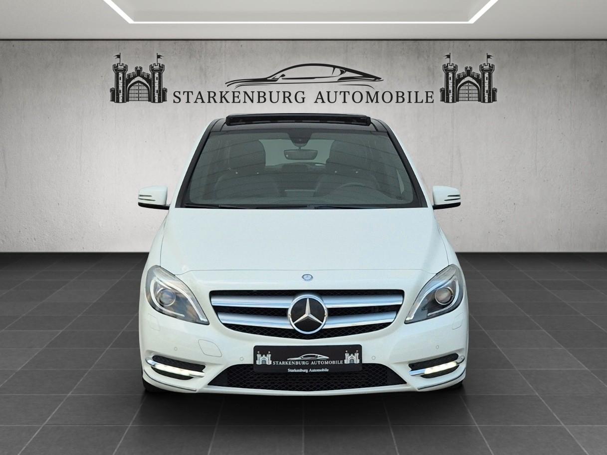 Mercedes-Benz B 180 Urban/Panorama/Amg 18"/Xenon/Navi