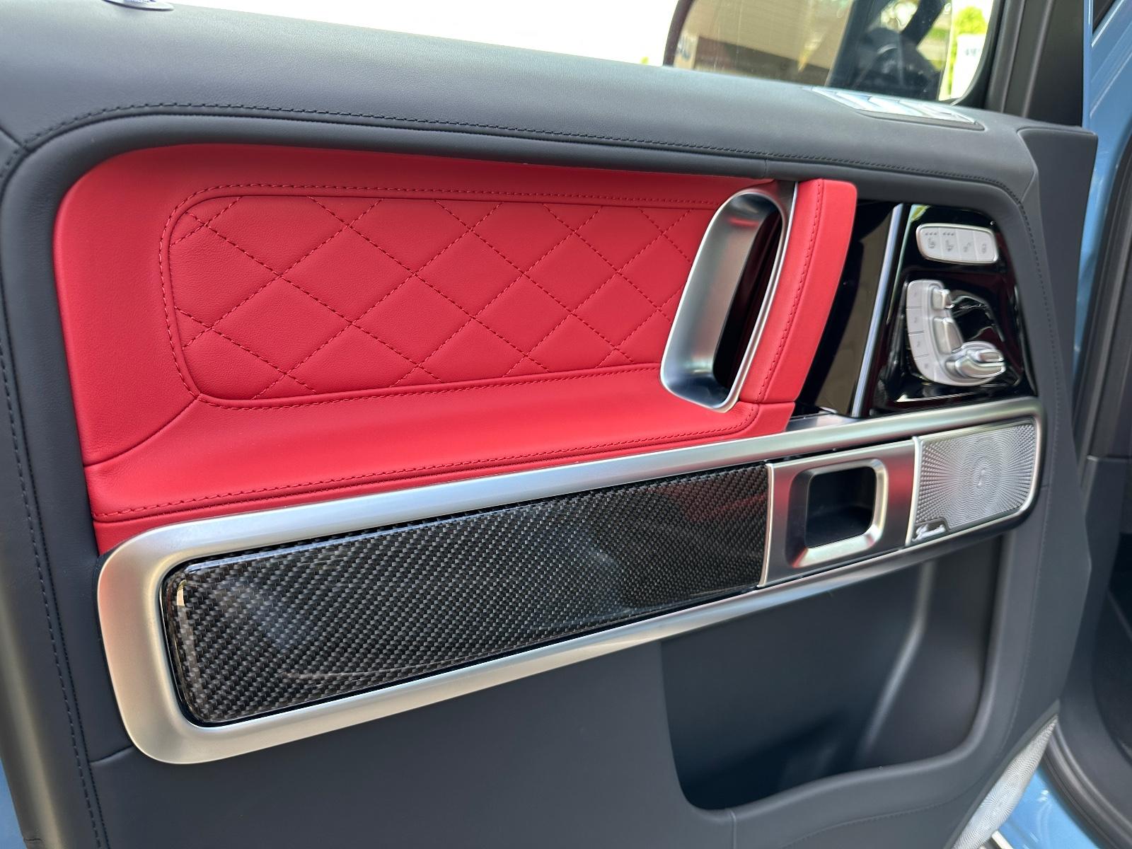 Mercedes-Benz G 63 AMG 4x4/Vintage Blue/Classic Red/Carbon... – 25