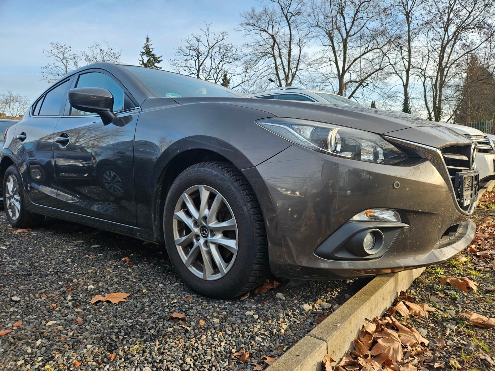 Mazda 3 Lim. Center-Line